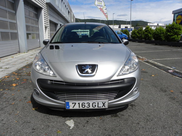 Peugeot 206+ Basis