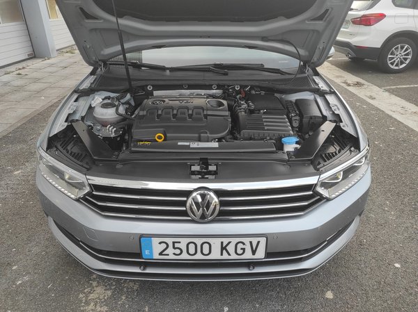 VW Passat Variant ADVANCE