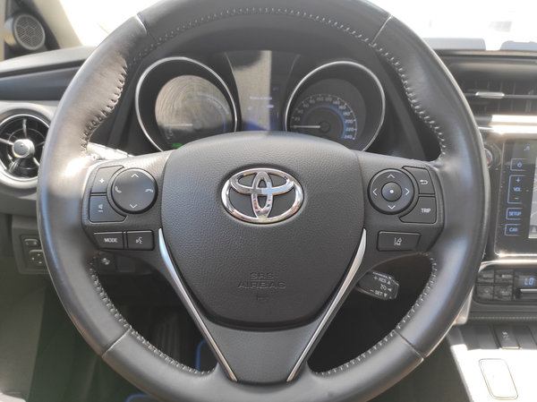 Toyota AURIS Touring Sport HYBRID